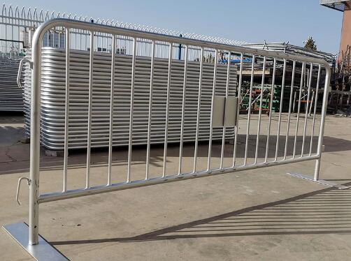 Factors to Consider When Choosing Crowd Control Barriers