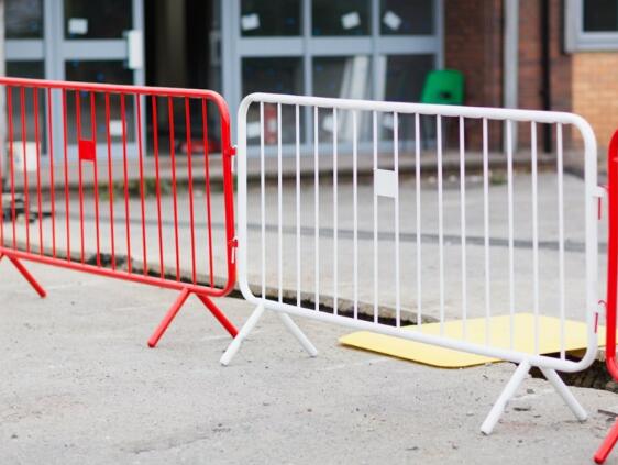 Crowd control barriers