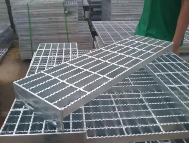 https://www.wireandmesh.net/wire-mesh-products/steel-grating.html